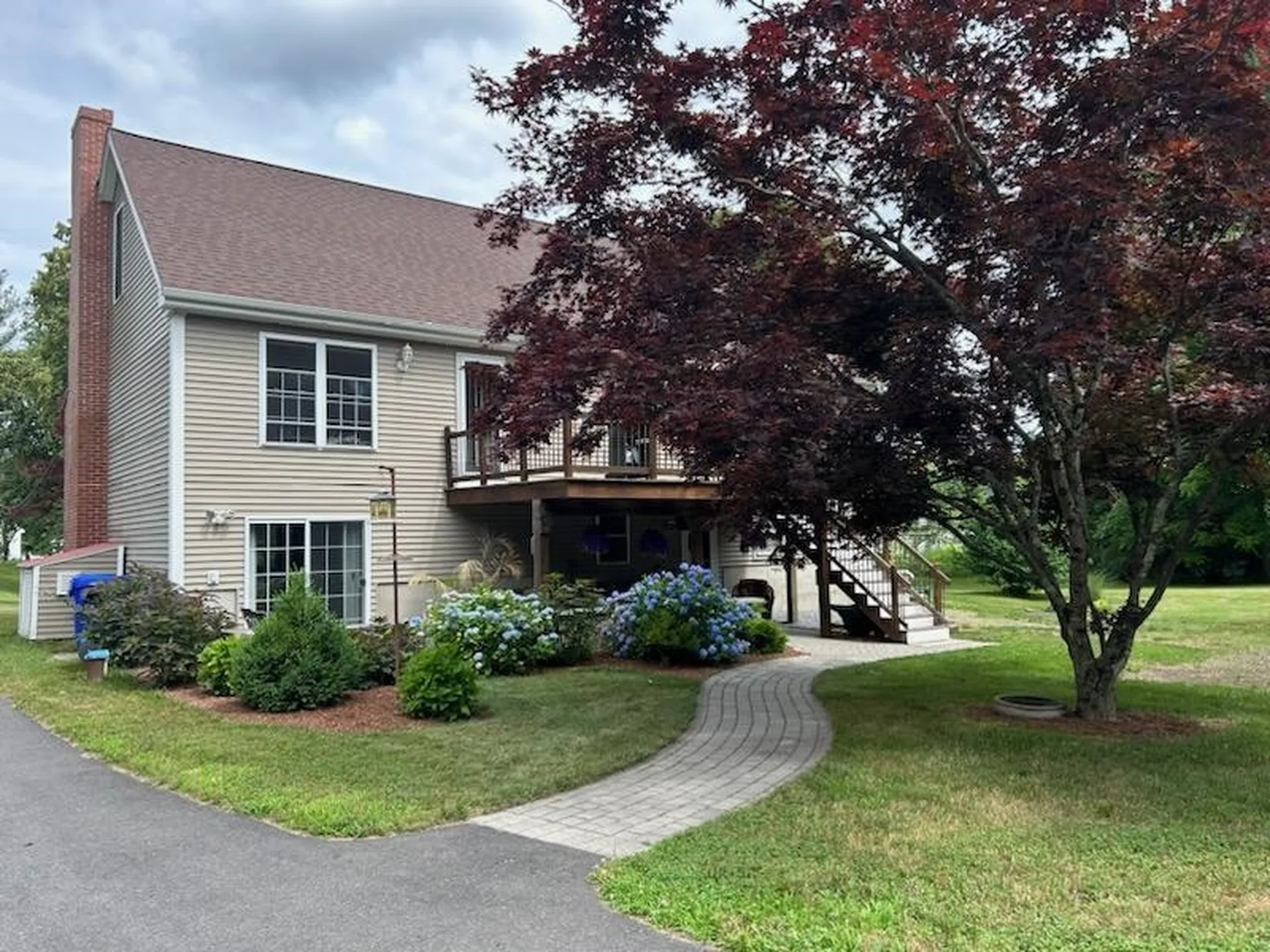13 Boyd Road Hudson NH 03051