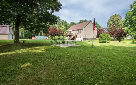 13 Boyd Road Hudson NH 03051