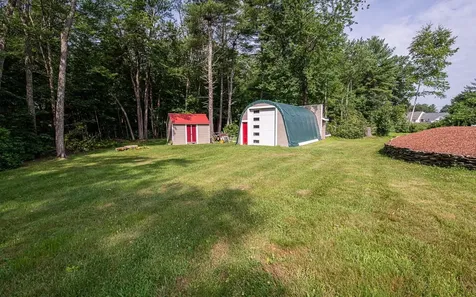 13 Boyd Road Hudson NH 03051