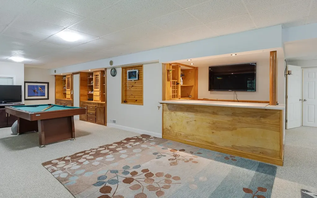 128 C L Lane Swanzey NH 03446