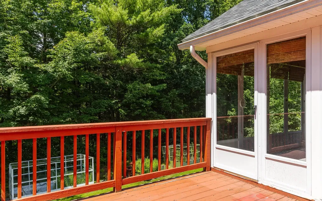 128 C L Lane Swanzey NH 03446