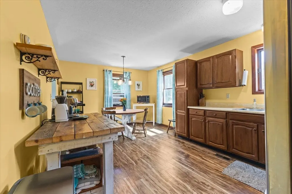 16 Rowland Road Fairfax VT 05454
