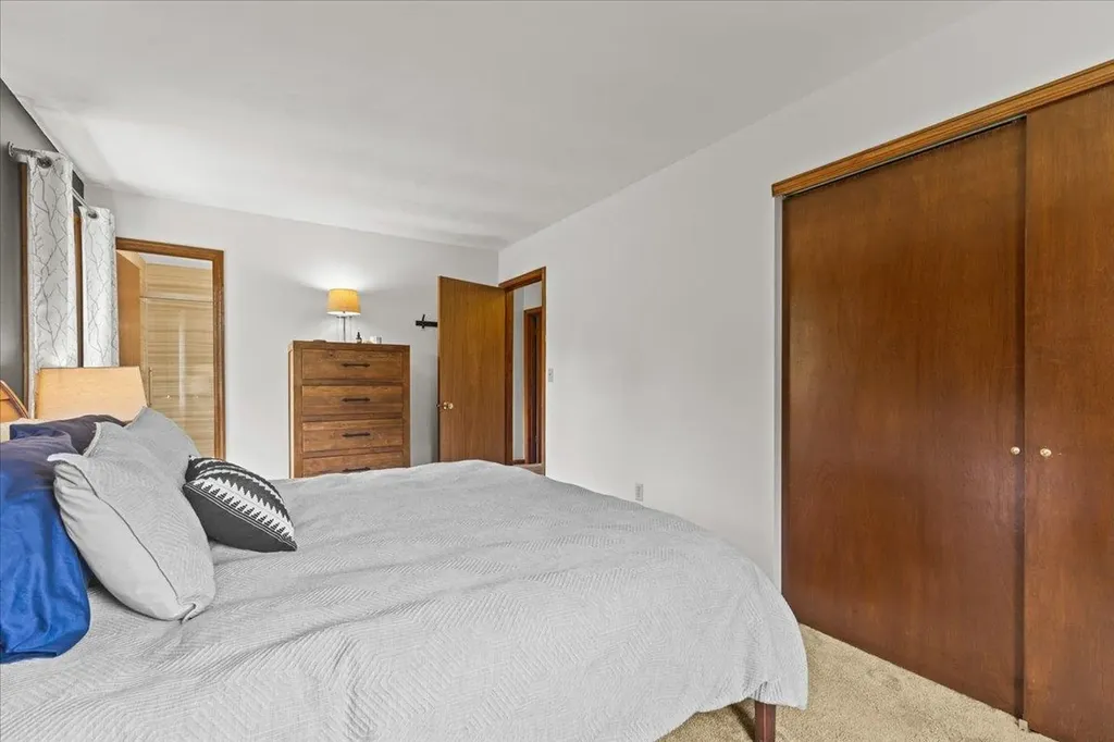 16 Rowland Road Fairfax VT 05454