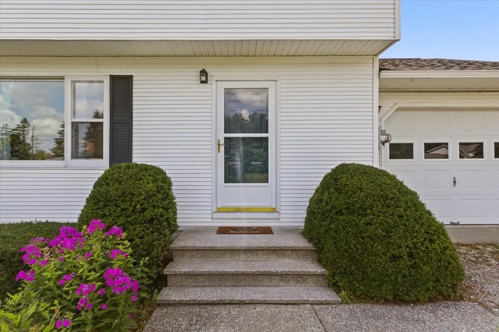 16 Rowland Road Fairfax VT 05454