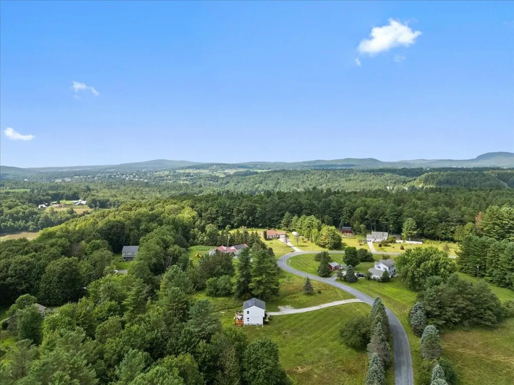 16 Rowland Road Fairfax VT 05454