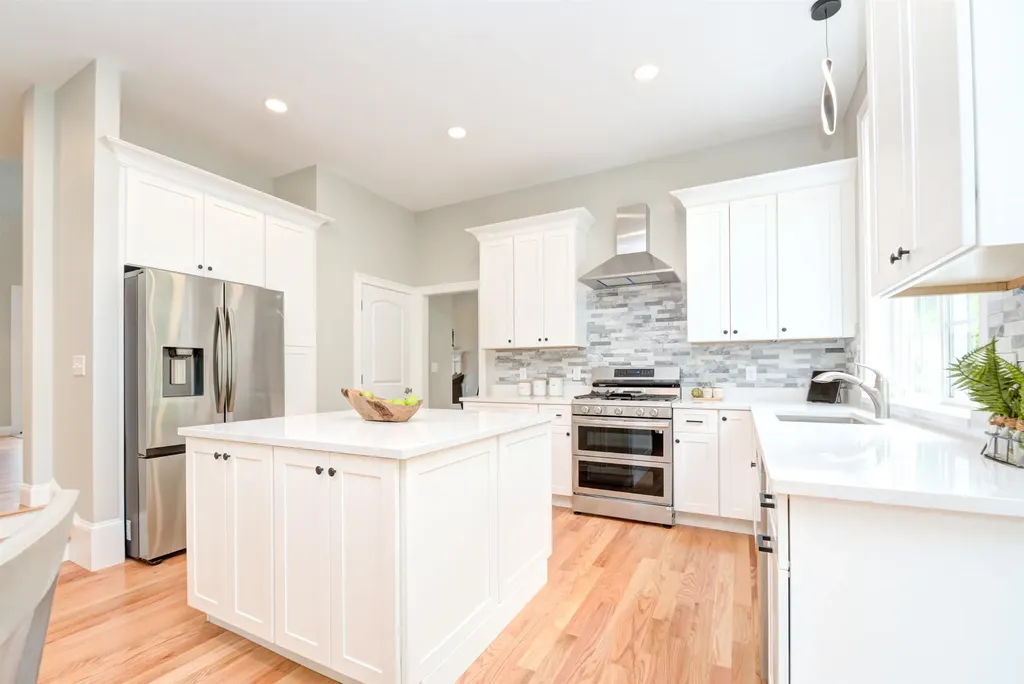 16 Nirvana Drive Salem NH 03079