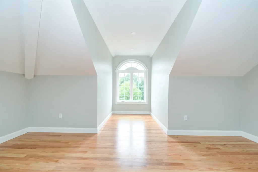 16 Nirvana Drive Salem NH 03079