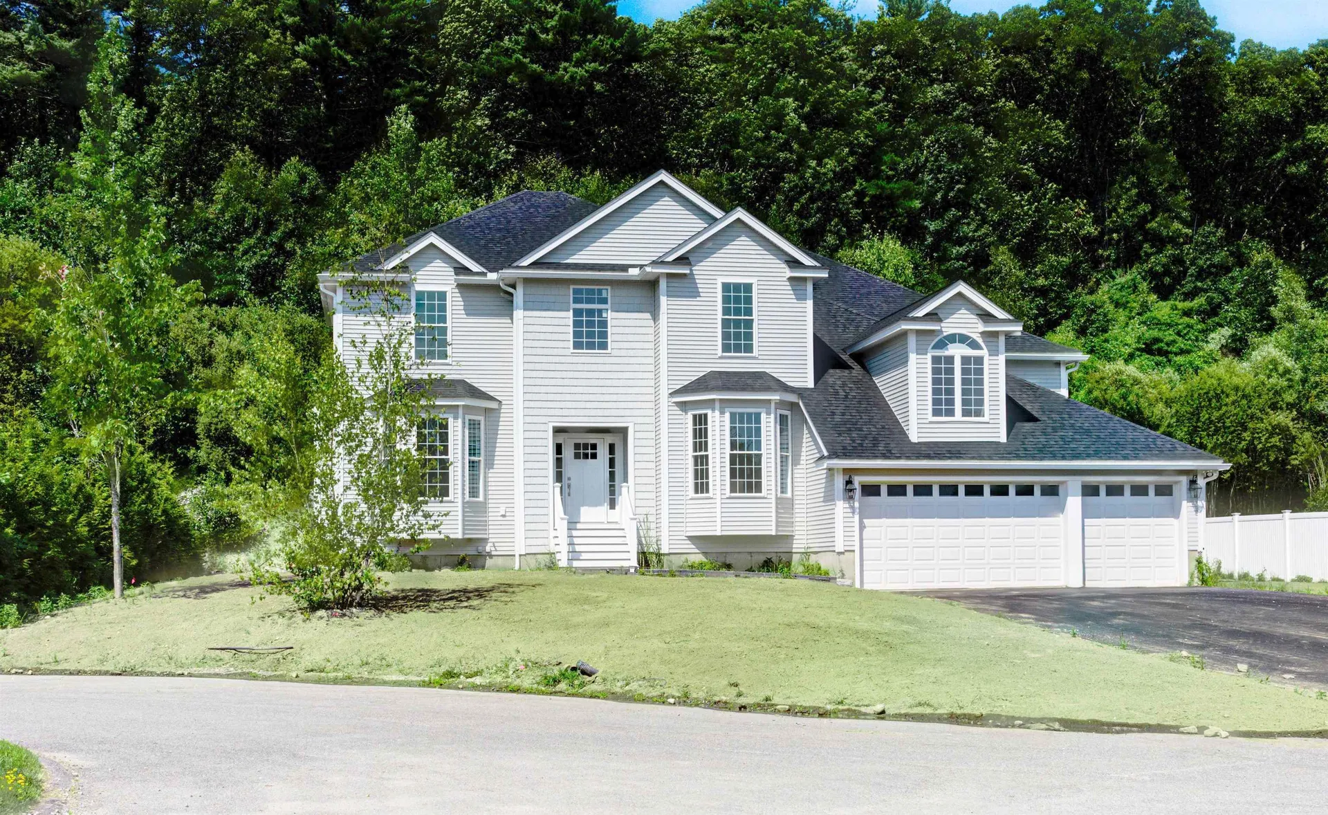 16 Nirvana Drive Salem NH 03079
