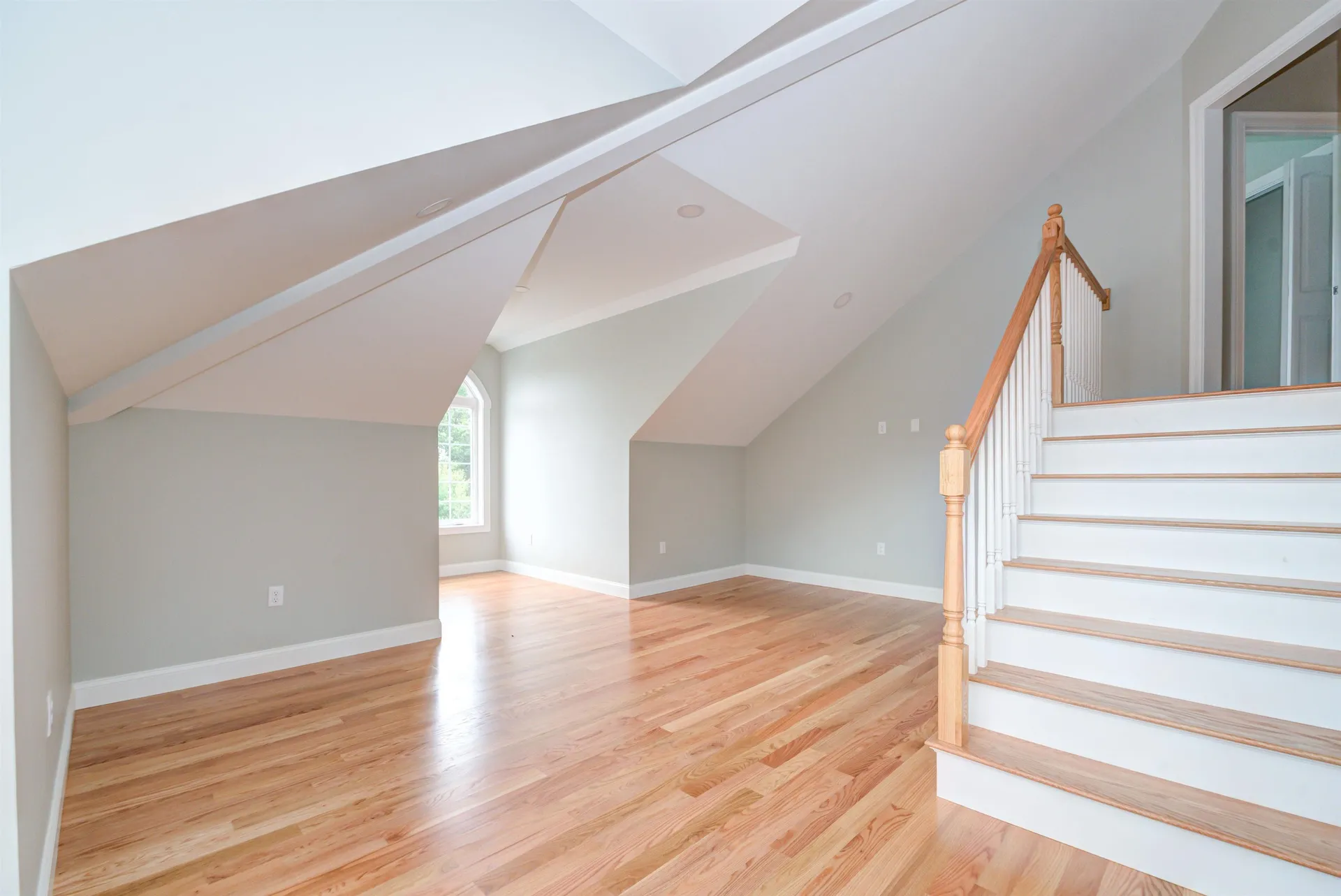 16 Nirvana Drive Salem NH 03079