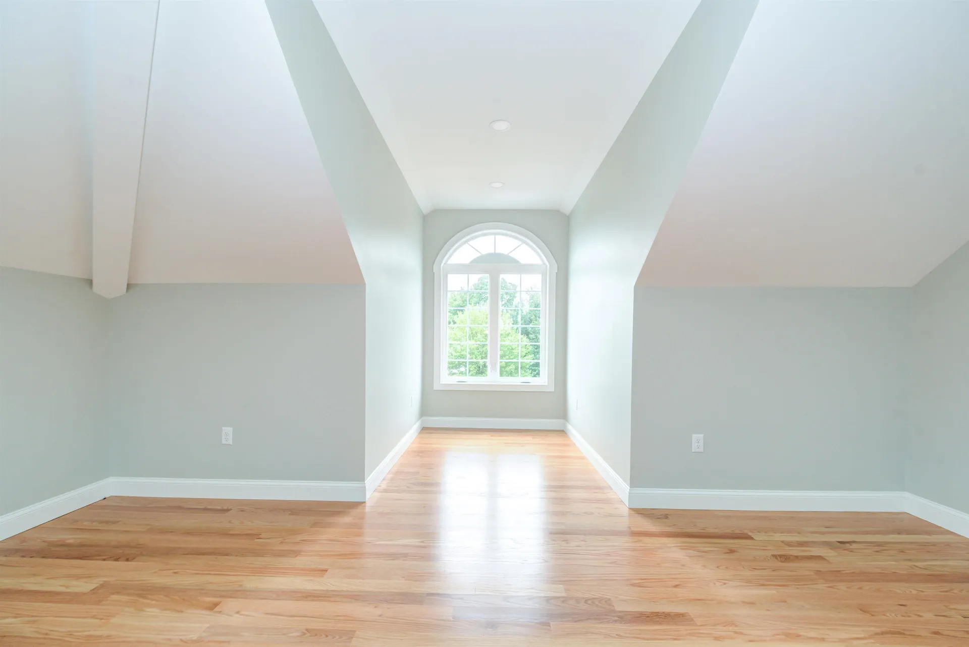 16 Nirvana Drive Salem NH 03079