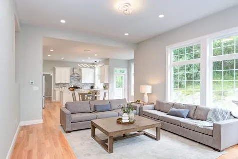 16 Nirvana Drive Salem NH 03079