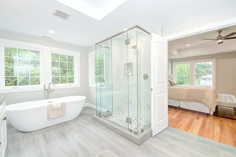 16 Nirvana Drive Salem NH 03079