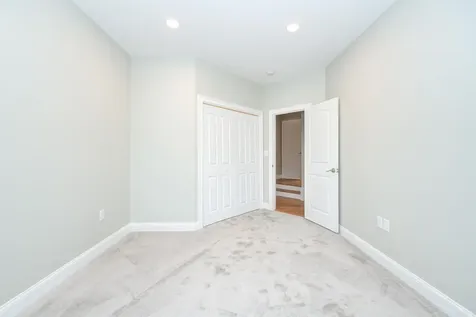 16 Nirvana Drive Salem NH 03079