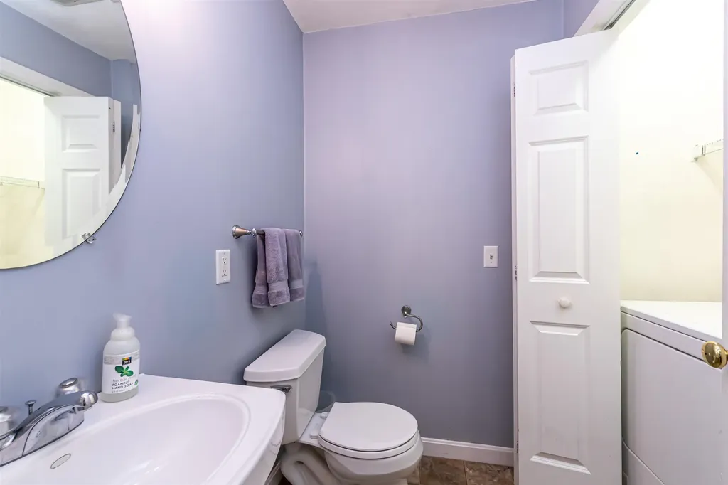 6 Cherrywood Drive Nashua NH 03062