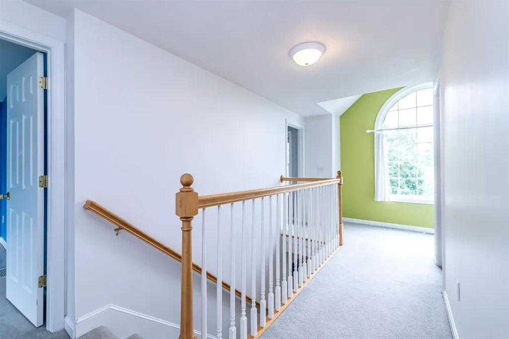 6 Cherrywood Drive Nashua NH 03062