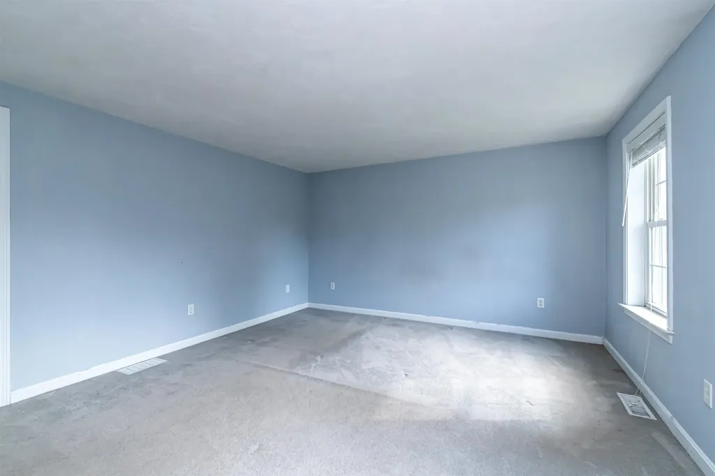 6 Cherrywood Drive Nashua NH 03062