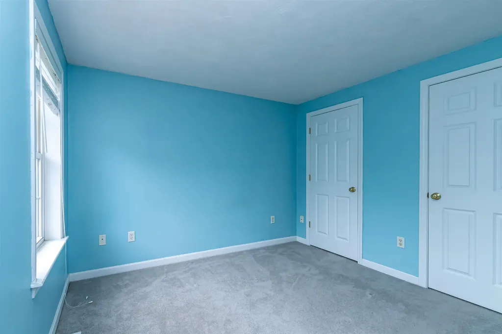 6 Cherrywood Drive Nashua NH 03062