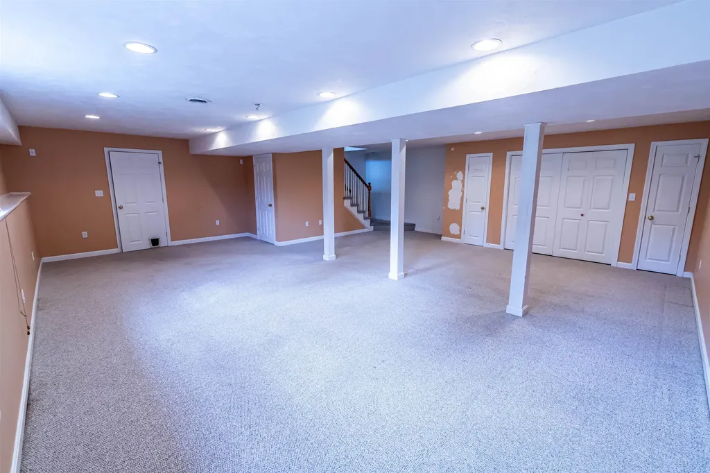 6 Cherrywood Drive Nashua NH 03062