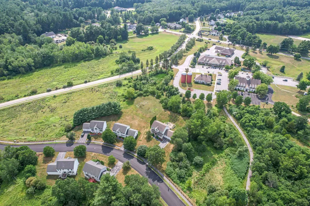 6 Cherrywood Drive Nashua NH 03062