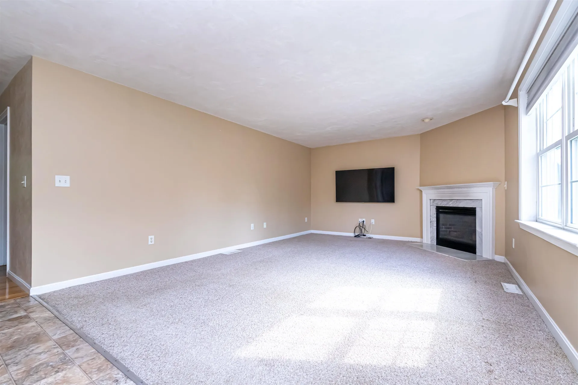 6 Cherrywood Drive Nashua NH 03062