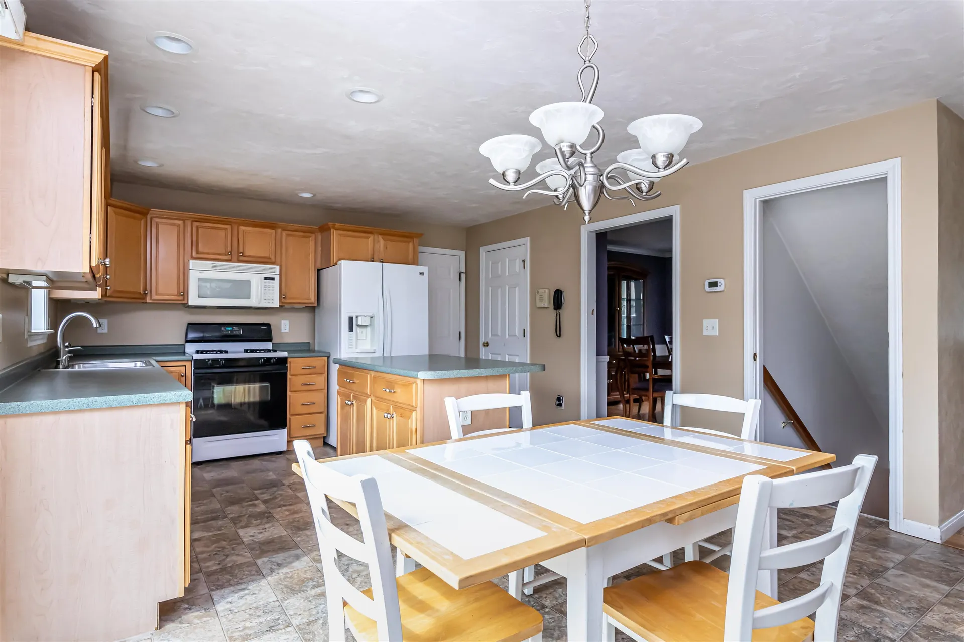 6 Cherrywood Drive Nashua NH 03062