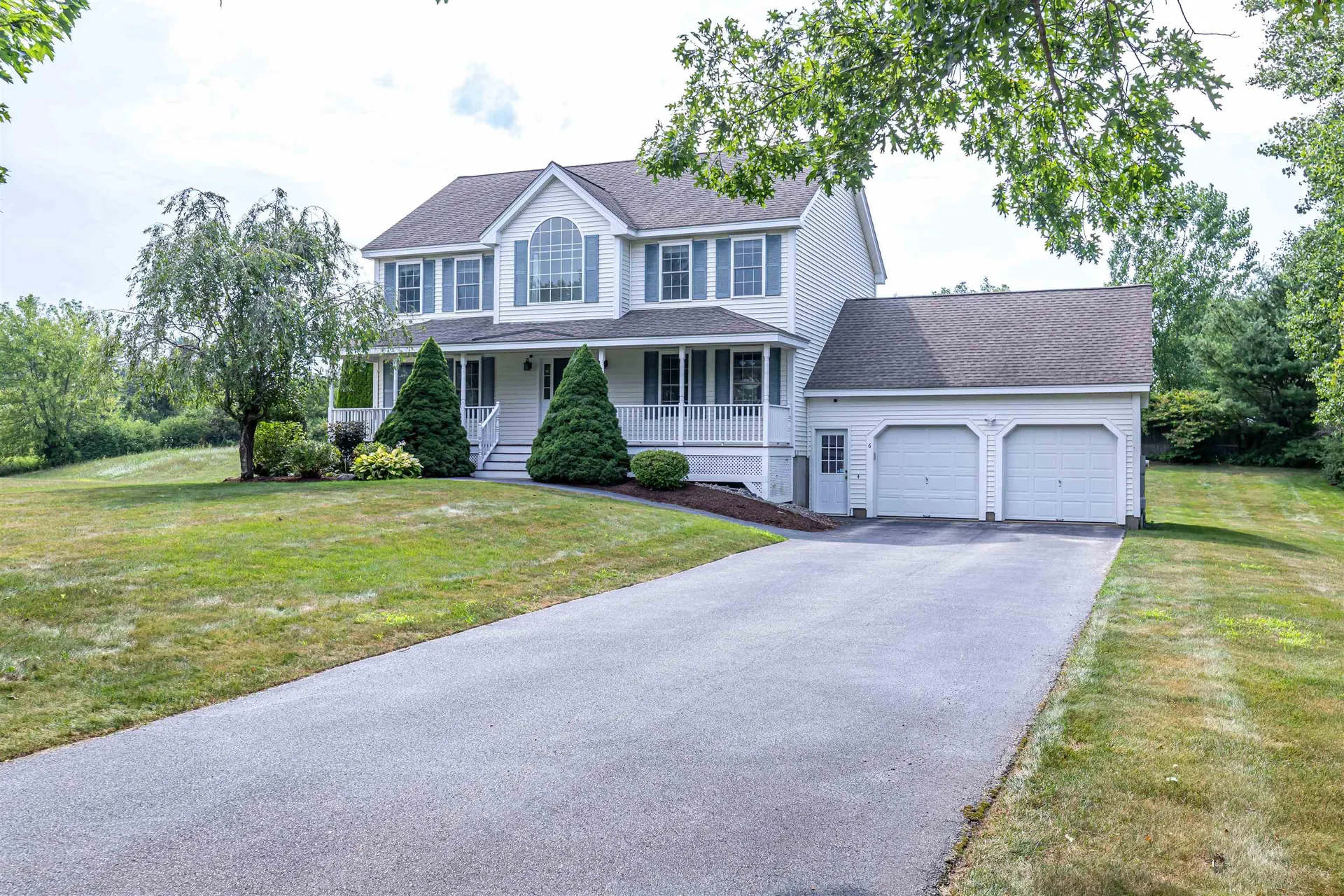 6 Cherrywood Drive Nashua NH 03062