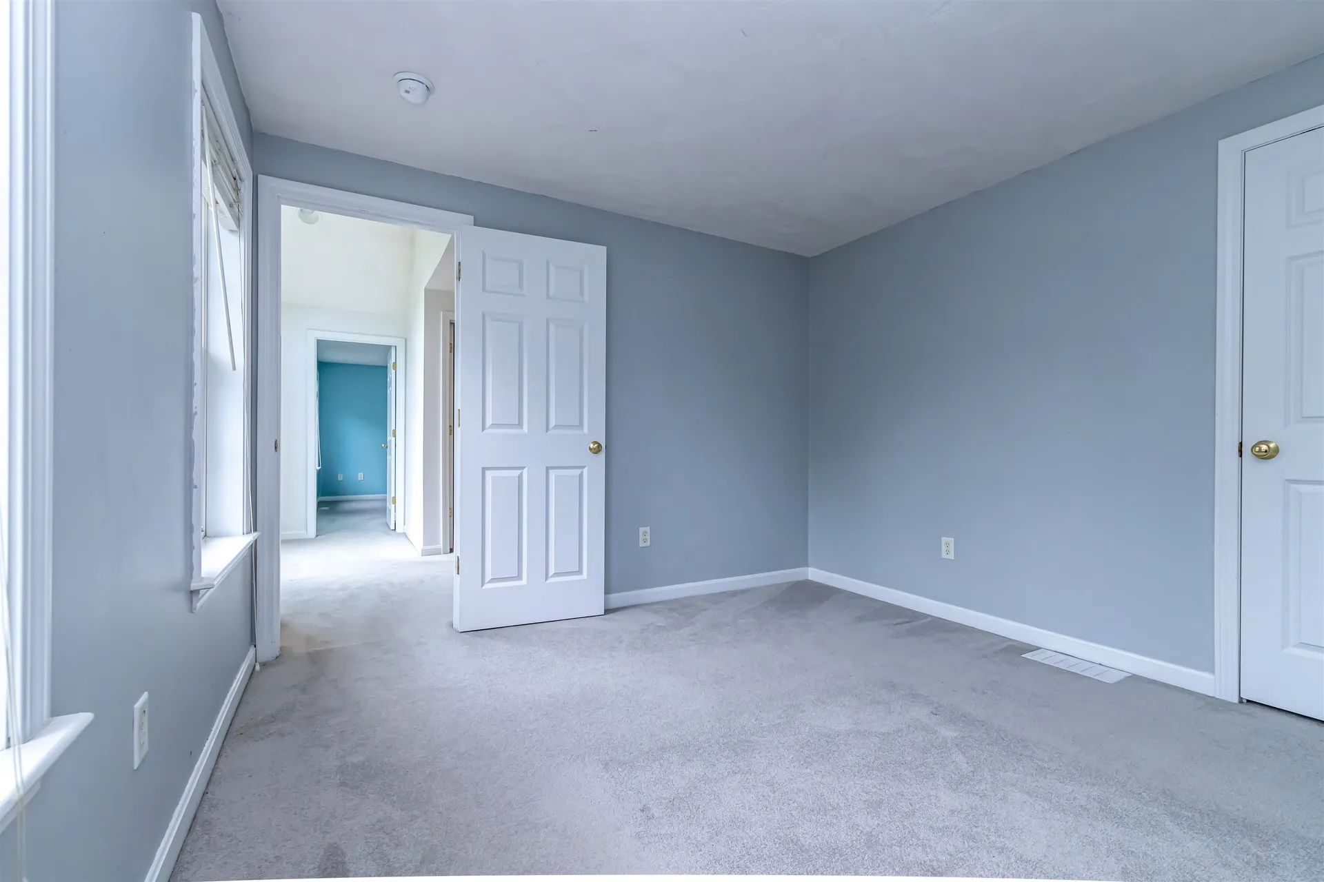 6 Cherrywood Drive Nashua NH 03062