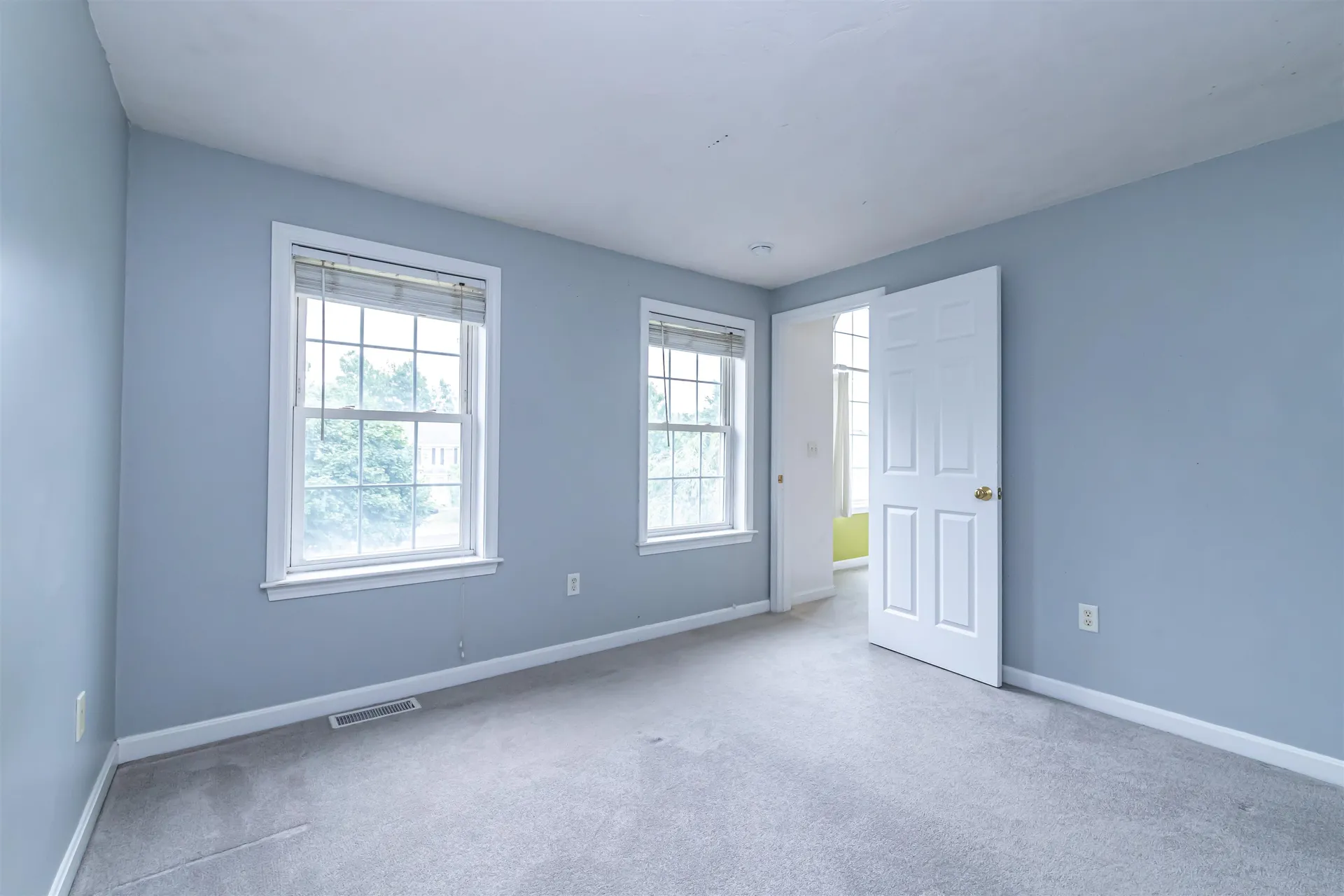 6 Cherrywood Drive Nashua NH 03062