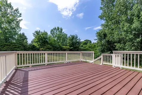 6 Cherrywood Drive Nashua NH 03062