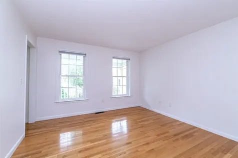 6 Cherrywood Drive Nashua NH 03062