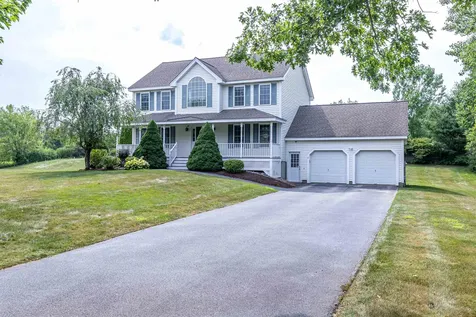 6 Cherrywood Drive Nashua NH 03062