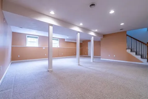 6 Cherrywood Drive Nashua NH 03062