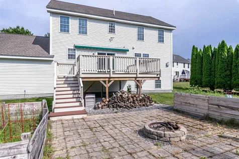 6 Cherrywood Drive Nashua NH 03062