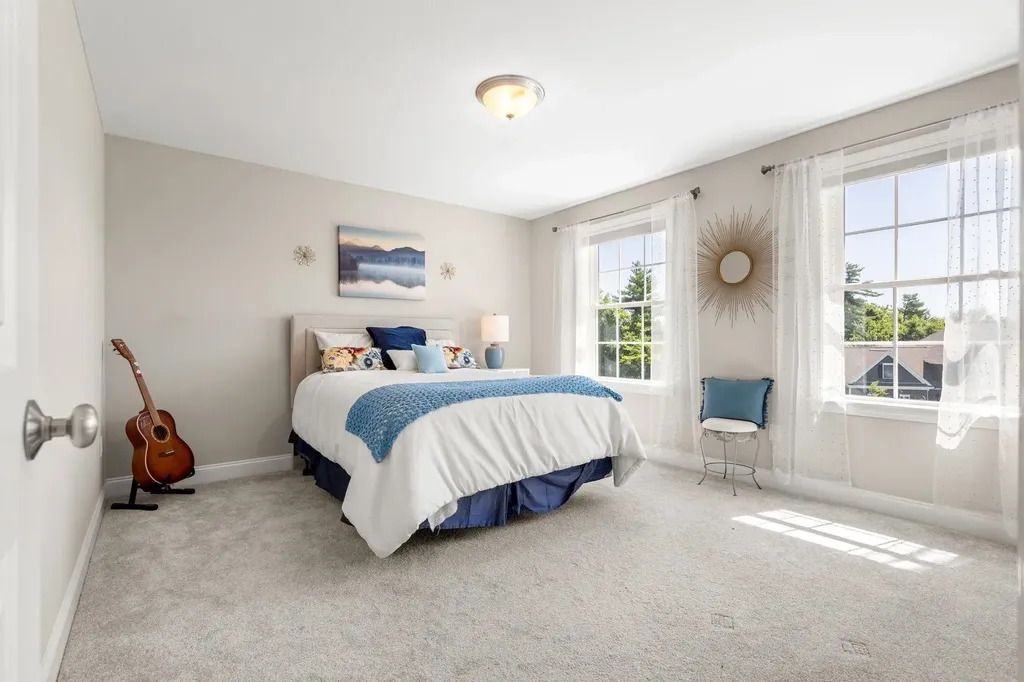 14 Churchill Drive Hooksett NH 03106