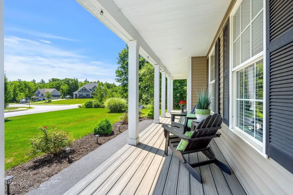 14 Churchill Drive Hooksett NH 03106
