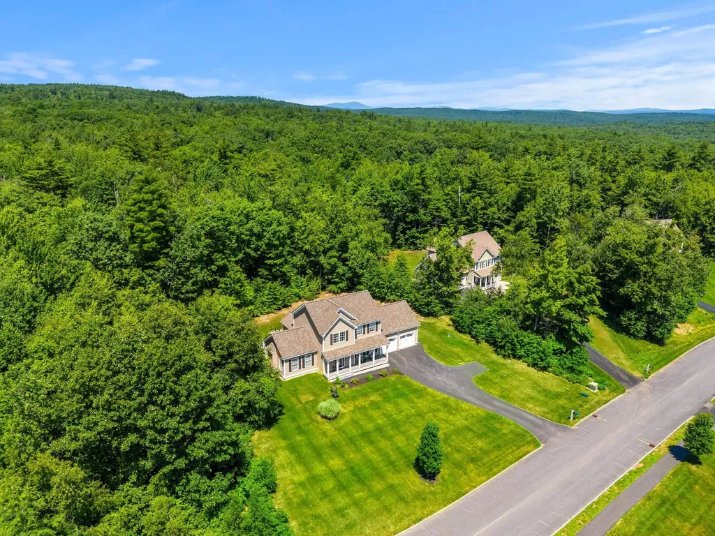 14 Churchill Drive Hooksett NH 03106
