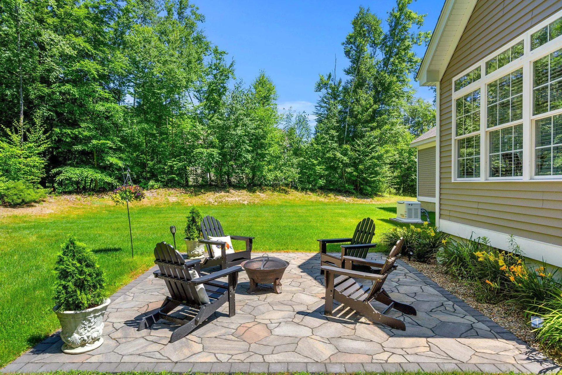 14 Churchill Drive Hooksett NH 03106