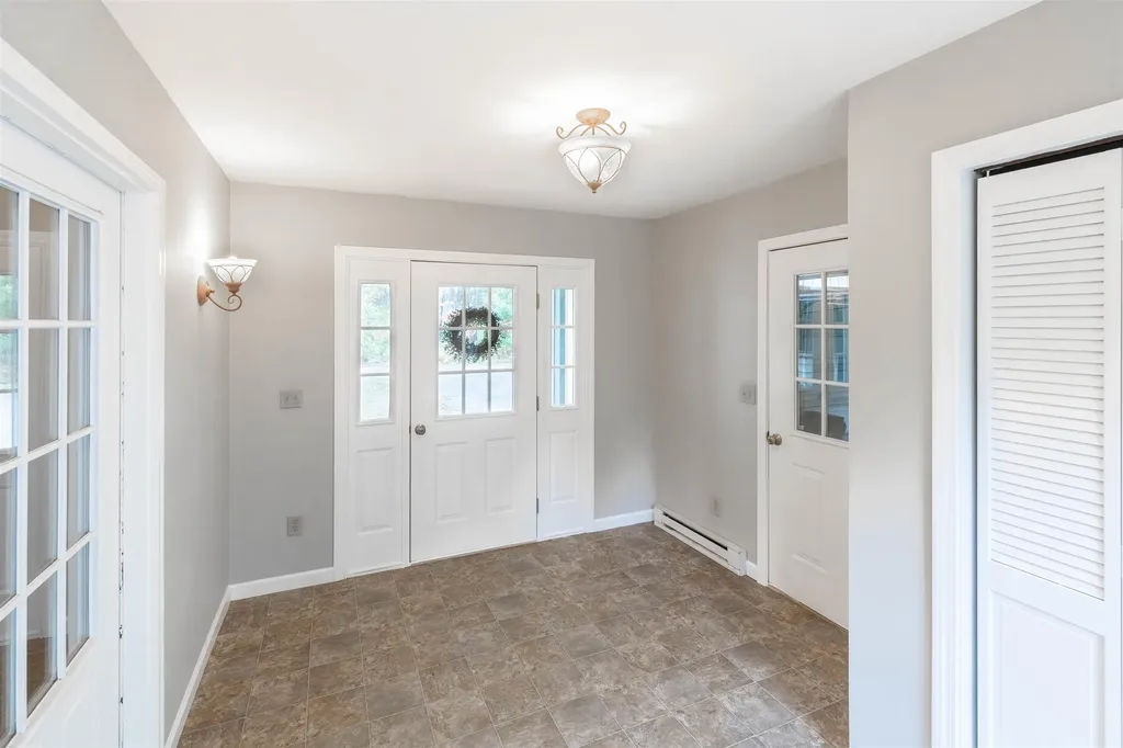 42 Arron Road Piermont NH 03779
