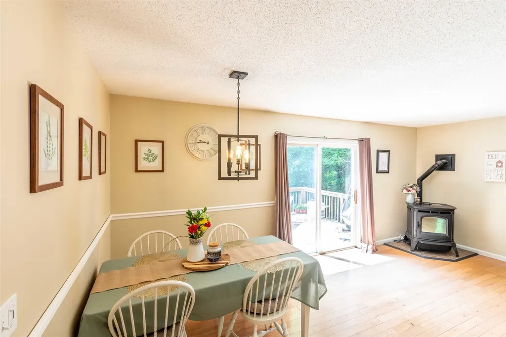 42 Arron Road Piermont NH 03779