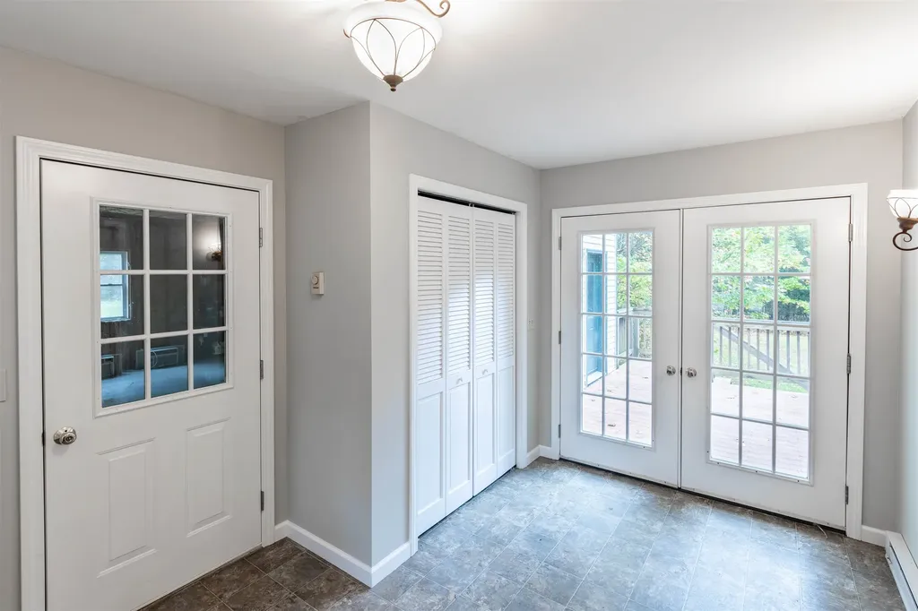42 Arron Road Piermont NH 03779