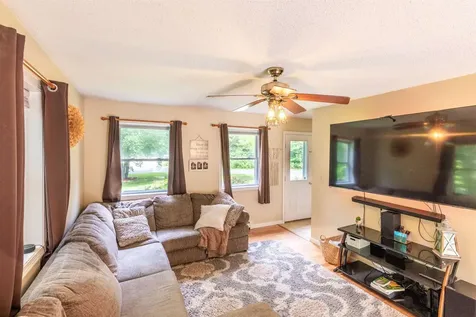 42 Arron Road Piermont NH 03779
