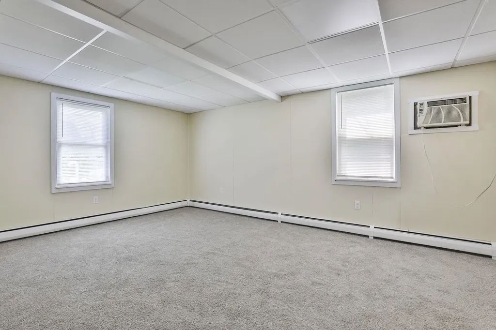 166 Rockingham Road Auburn NH 03032