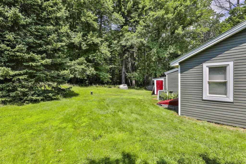 166 Rockingham Road Auburn NH 03032