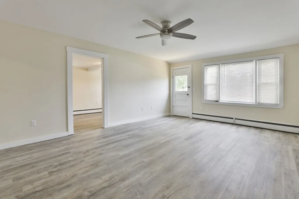 166 Rockingham Road Auburn NH 03032