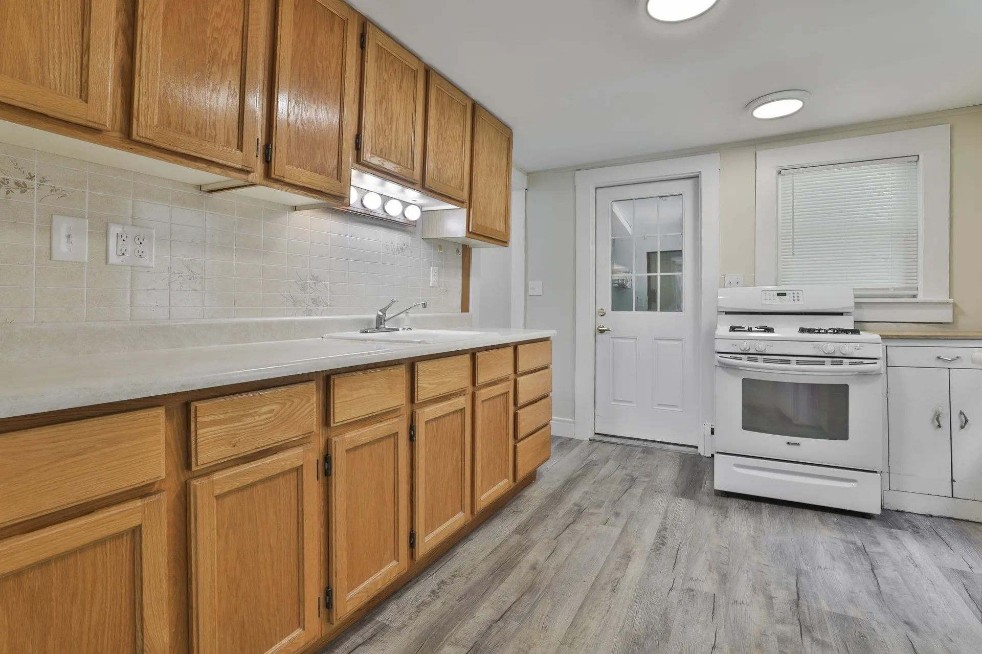 166 Rockingham Road Auburn NH 03032