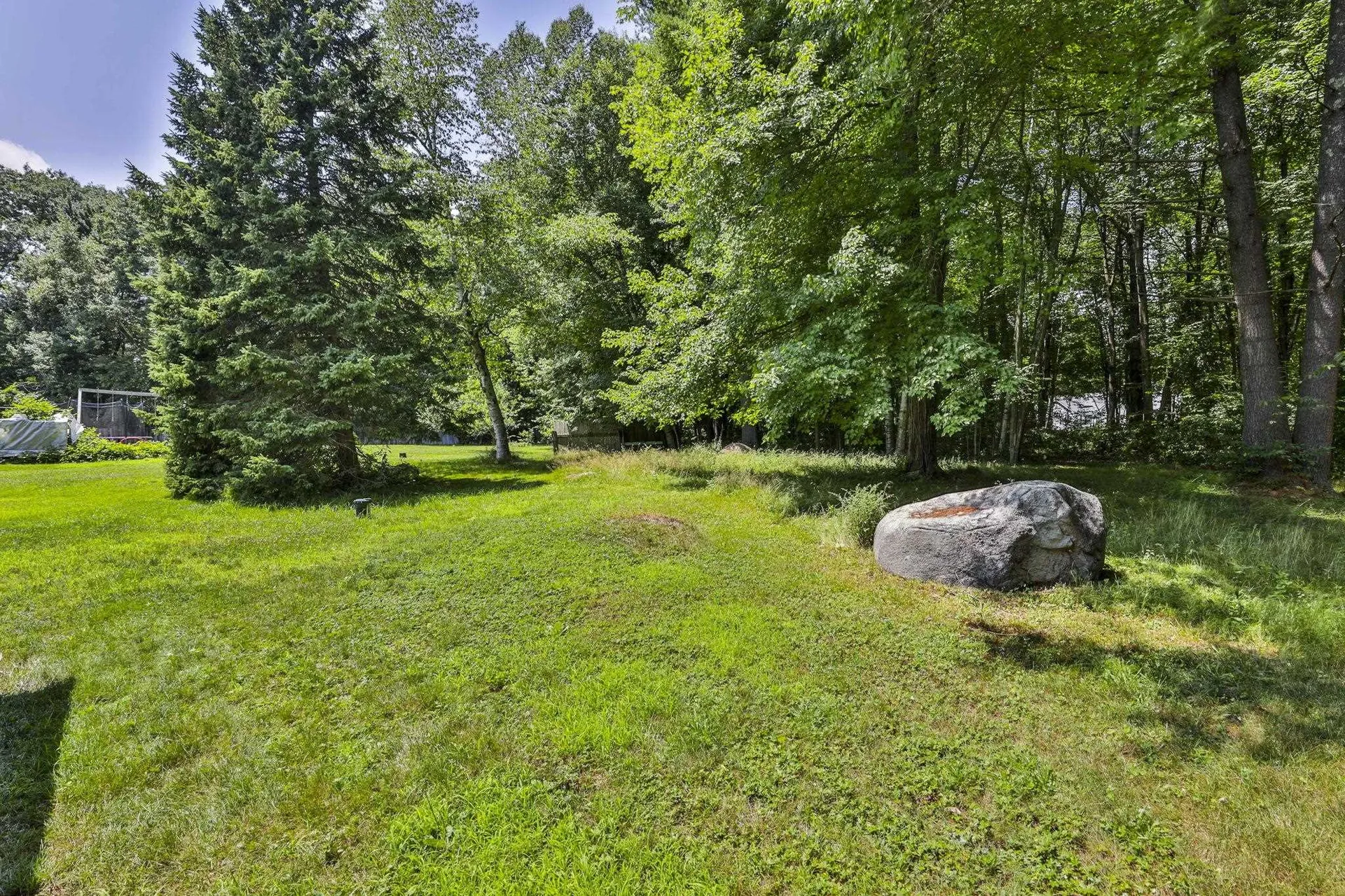 166 Rockingham Road Auburn NH 03032