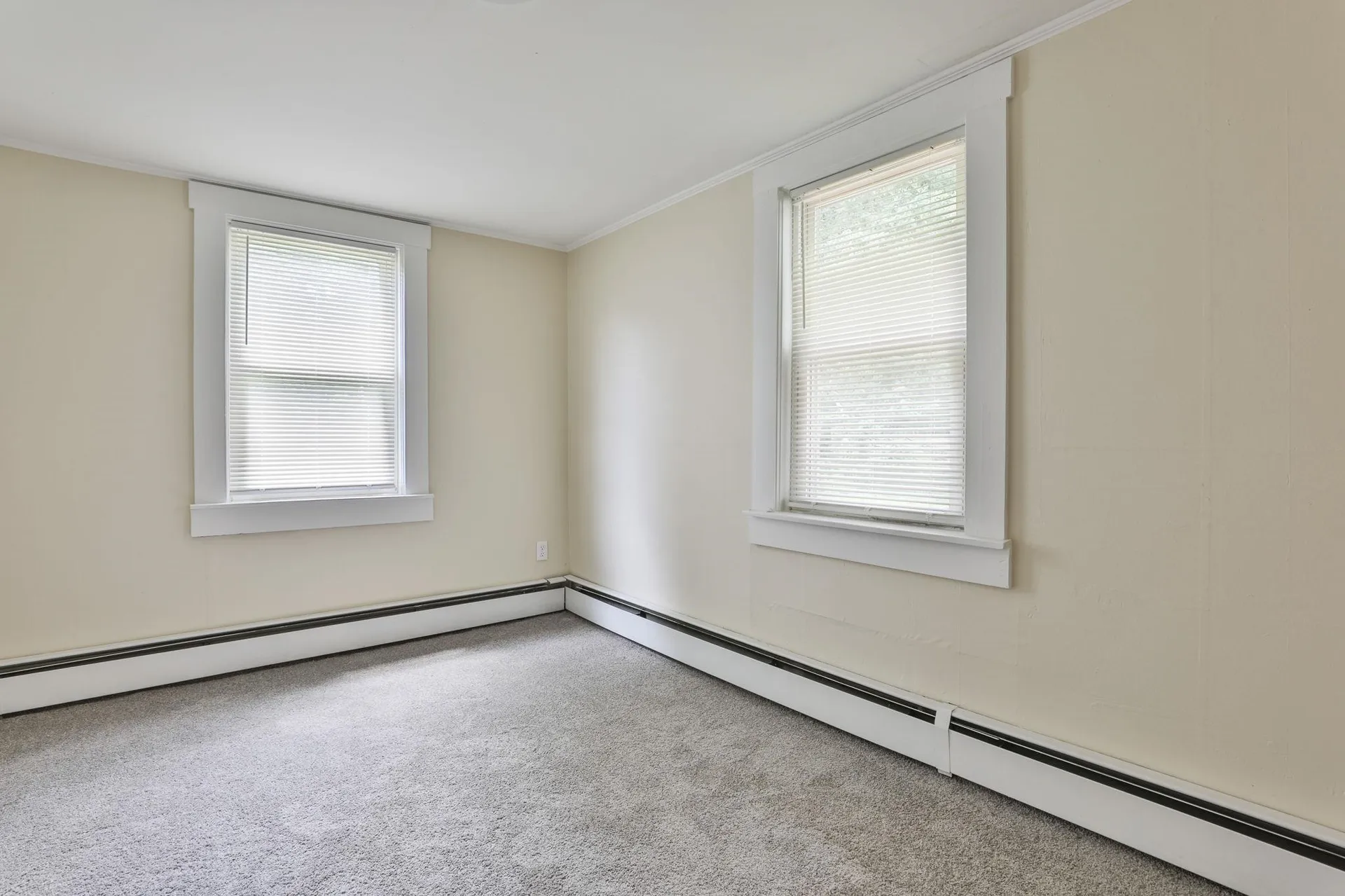 166 Rockingham Road Auburn NH 03032
