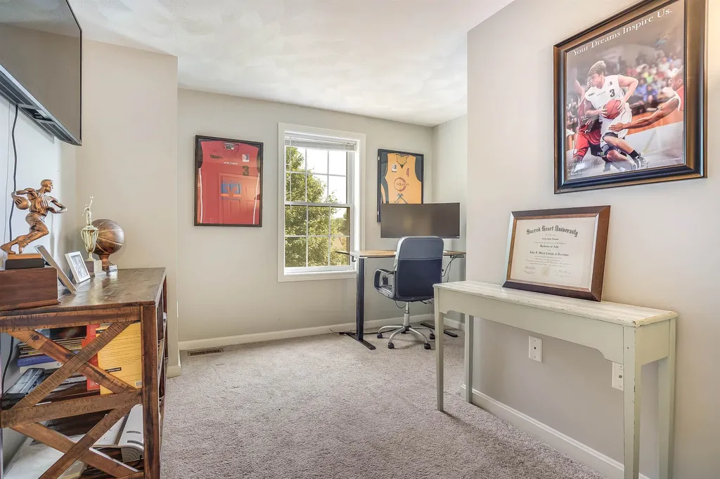60 Nathaniel Drive Portsmouth NH 03801