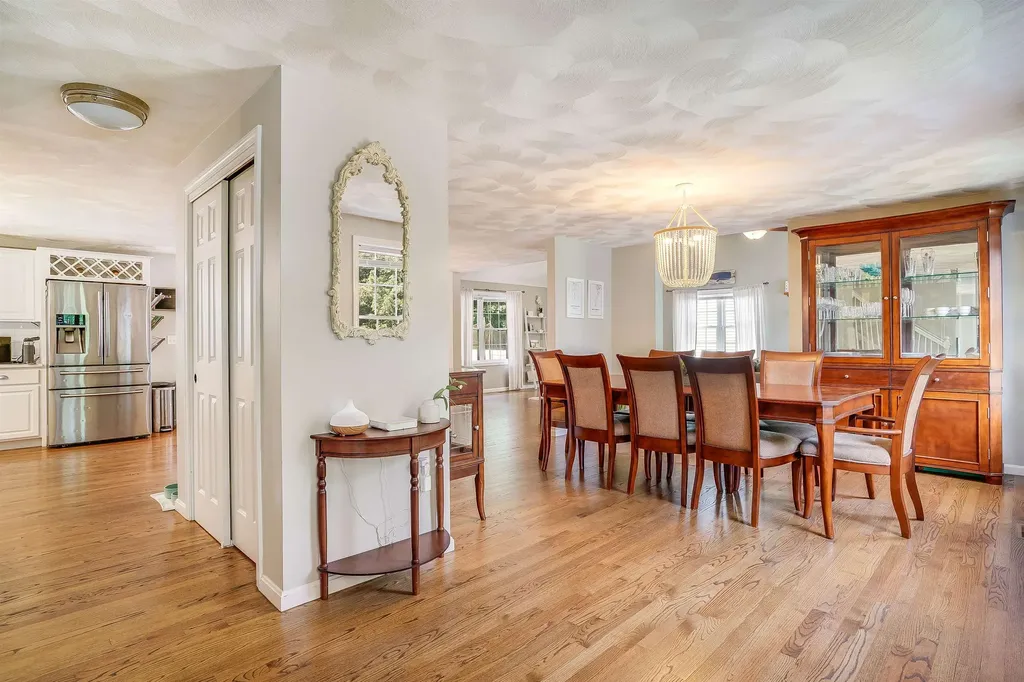 60 Nathaniel Drive Portsmouth NH 03801