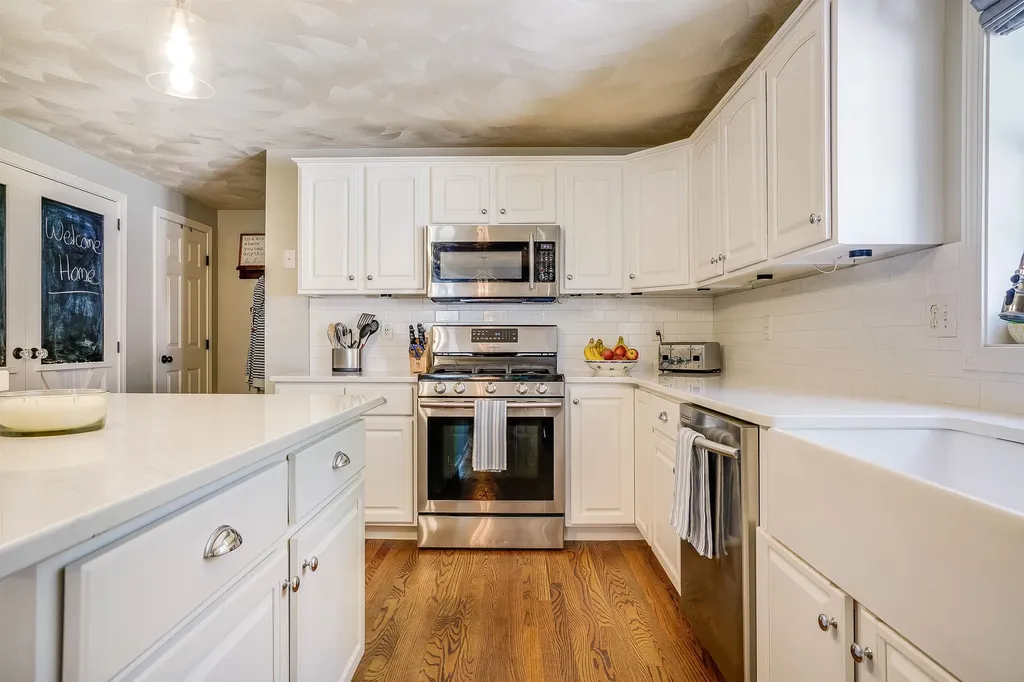 60 Nathaniel Drive Portsmouth NH 03801
